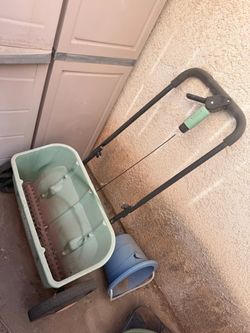 Scoots seed walking machine