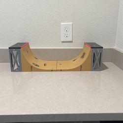 Tech Deck Half pipe 
