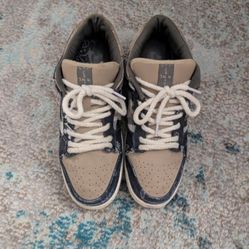 Nike SB Dunk Low Premium QS Travis Scott "Cactus Jack" sneakers. Size 10