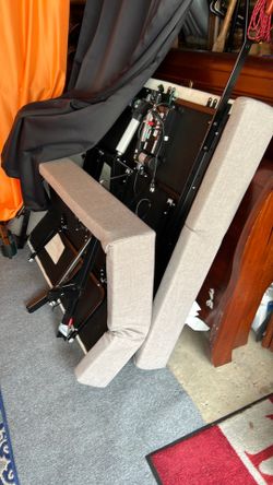 Queen size sleigh bed with adjustable bottom