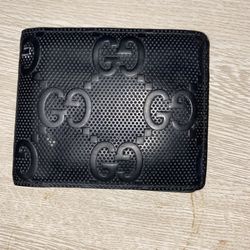 GUCCI WALLET AUTHENTIC