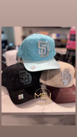 Caps