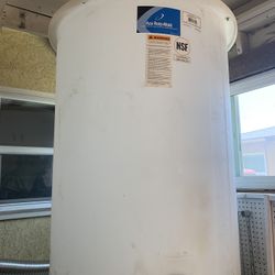 200 Gallon Ace Roto-Mold White Vertical Storage Tank 