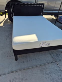 Full Size platform bed frame with memory foam mattress,  in perfect condition,  smoke-free, pets free