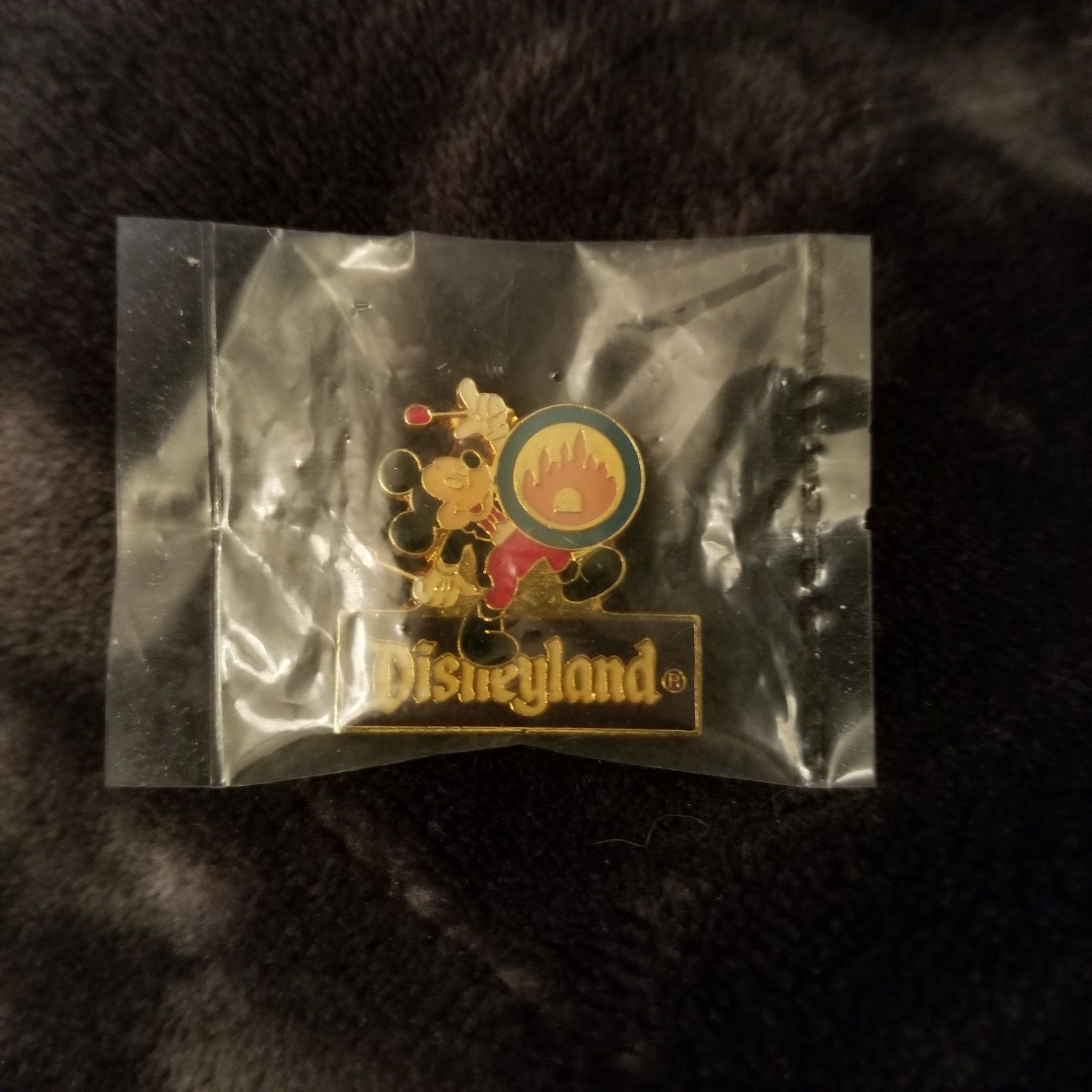 Disney 30th Anniversary Pin. Mickey Mouse. New. Still in original package.