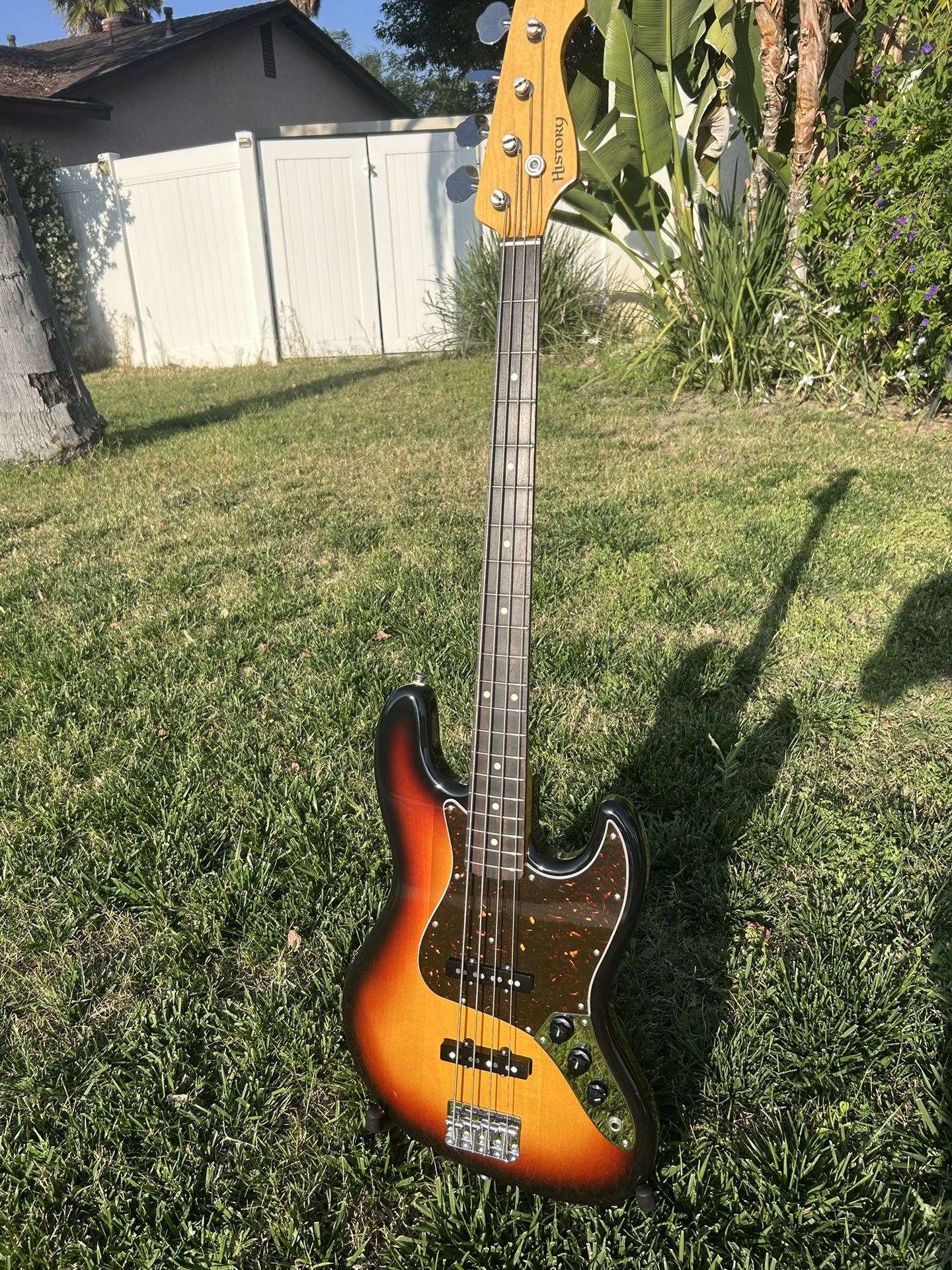 History FGN Jazz Bass Guitar