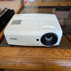 HD Projector and 100inch projector screen