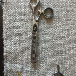 I Got This Set Of Scissors 150 For All Three Of Them Very Nice
