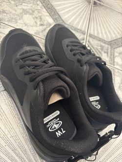 Women’s Running Shoes
