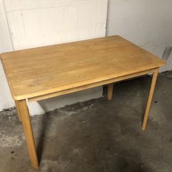 Kitchen Table Size 48”30”Wood Good Condition 