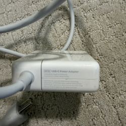 Apple 96W USB-C Power Adapter (MacBook Pro Charger)