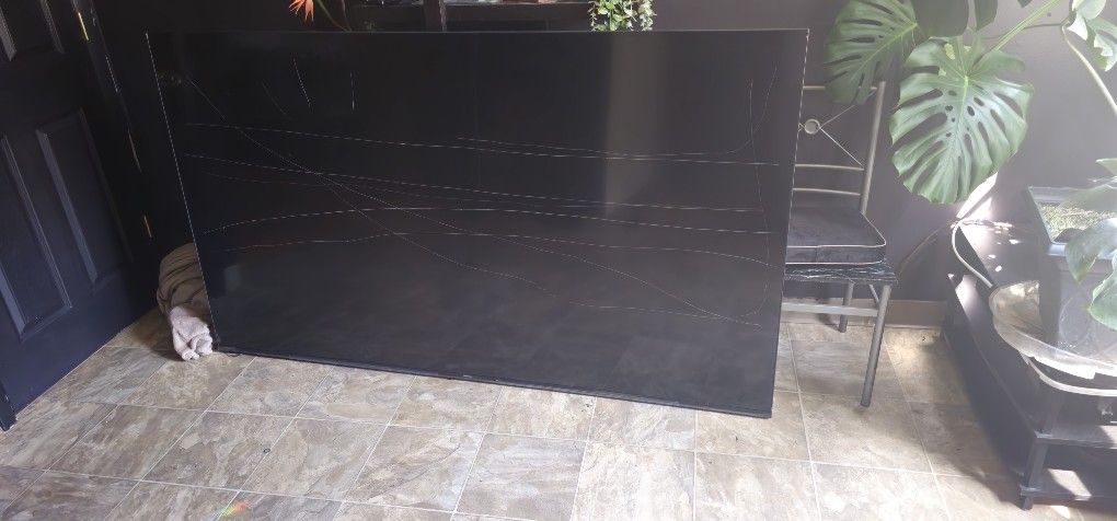 85" Hisense Qd7