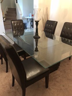 Rooms to go glass tables deals