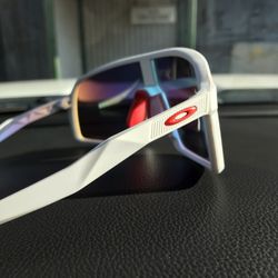 Polarized Oakley Sunglasses. New! 