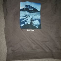 Small Bleach Stain Were The Hand Parts Are Not To Big And It's A 2x North Face Hoodie Retail Is About 125 Brand New It's In Good Condition 