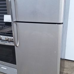 APARTMENT REFRIGERATOR (DELIVERED)