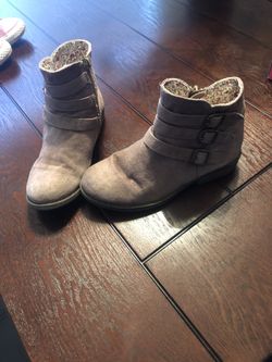 Girls boots size 2