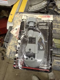 Plumbing Pipe Cutter