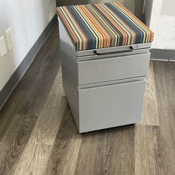 Mobile Box File Pedestal/ File Cabinet With Cusioned Seat 