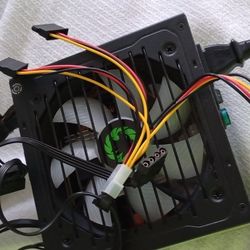 600Watt RGB PSU Semi Modular 