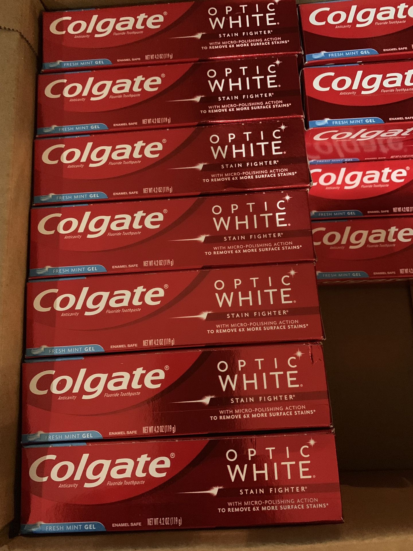 20 pcs Colgate Optic White 4.2 oz