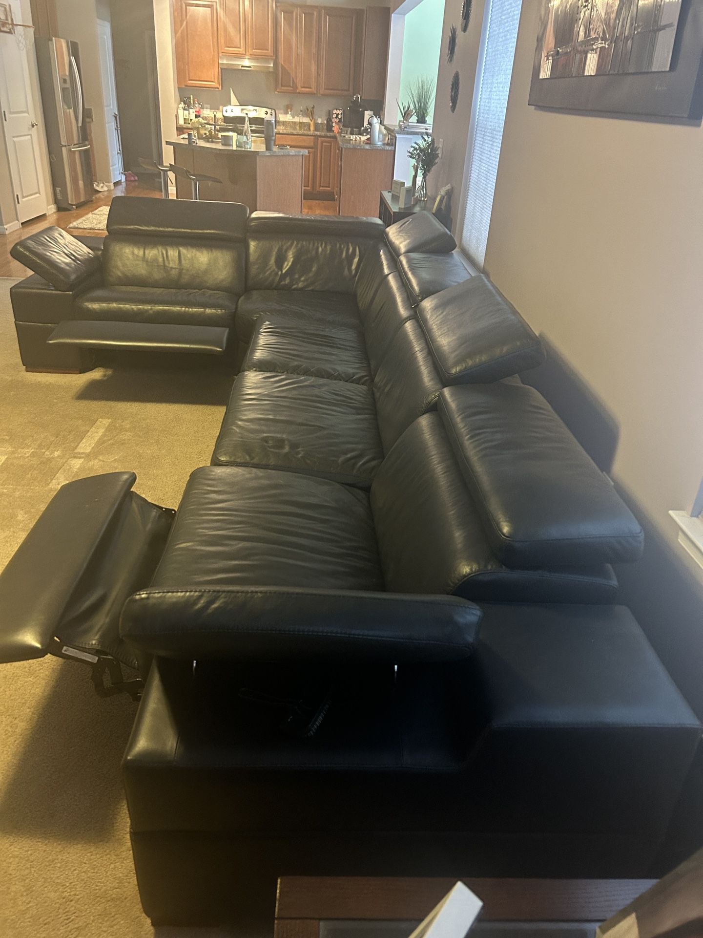 Sectional/Black Leather 