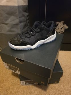 Jordan 11 low space jam kids