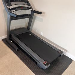 Free Treadmill With Mat (Not Working Program Update Needed)