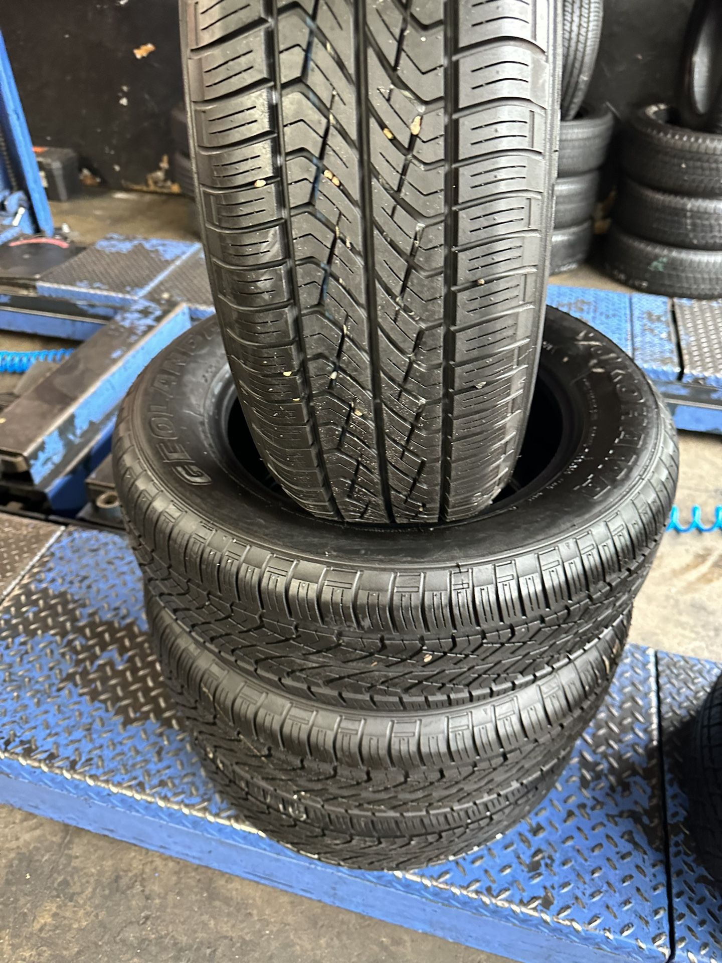 215/60/16 YOKOHAMA GOOD USED 95%TREAD LIFE $250 PRICE INCLUDE INSTALLATION AND BALANCED