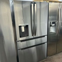 All features Refr ig er ator Fr id ge Midea Ice maker on door