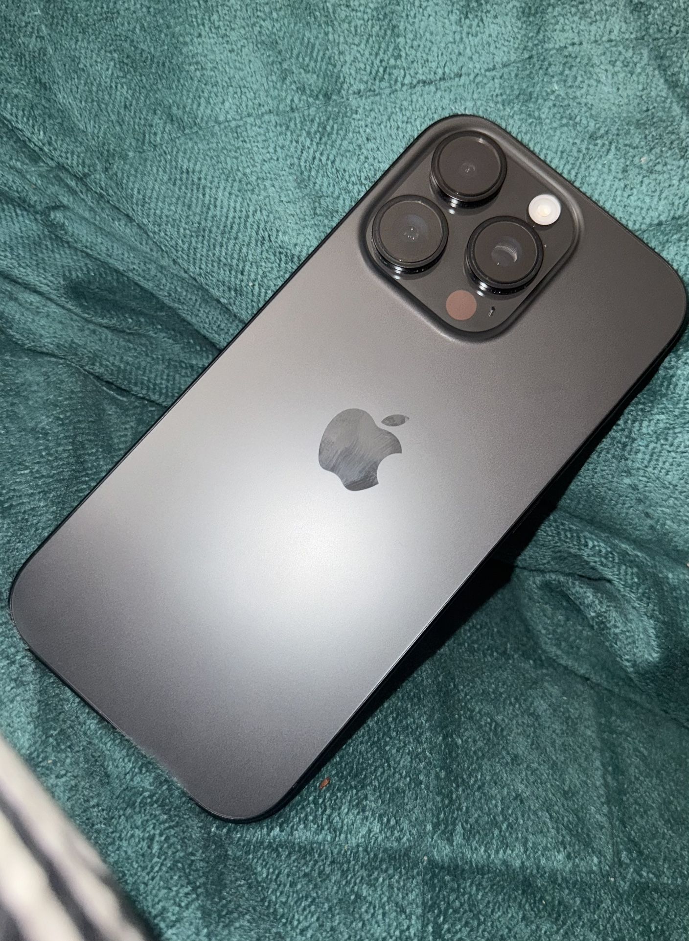 iPhone 16 Pro