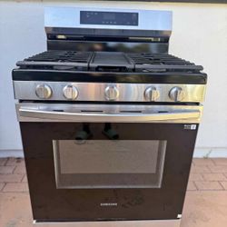 Samsung Gas Range With Wi-Fi 
