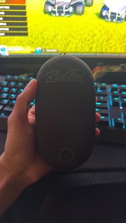 Black Blue Tees Speaker