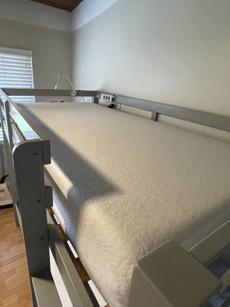Bunk Beds Frame And Mattress 