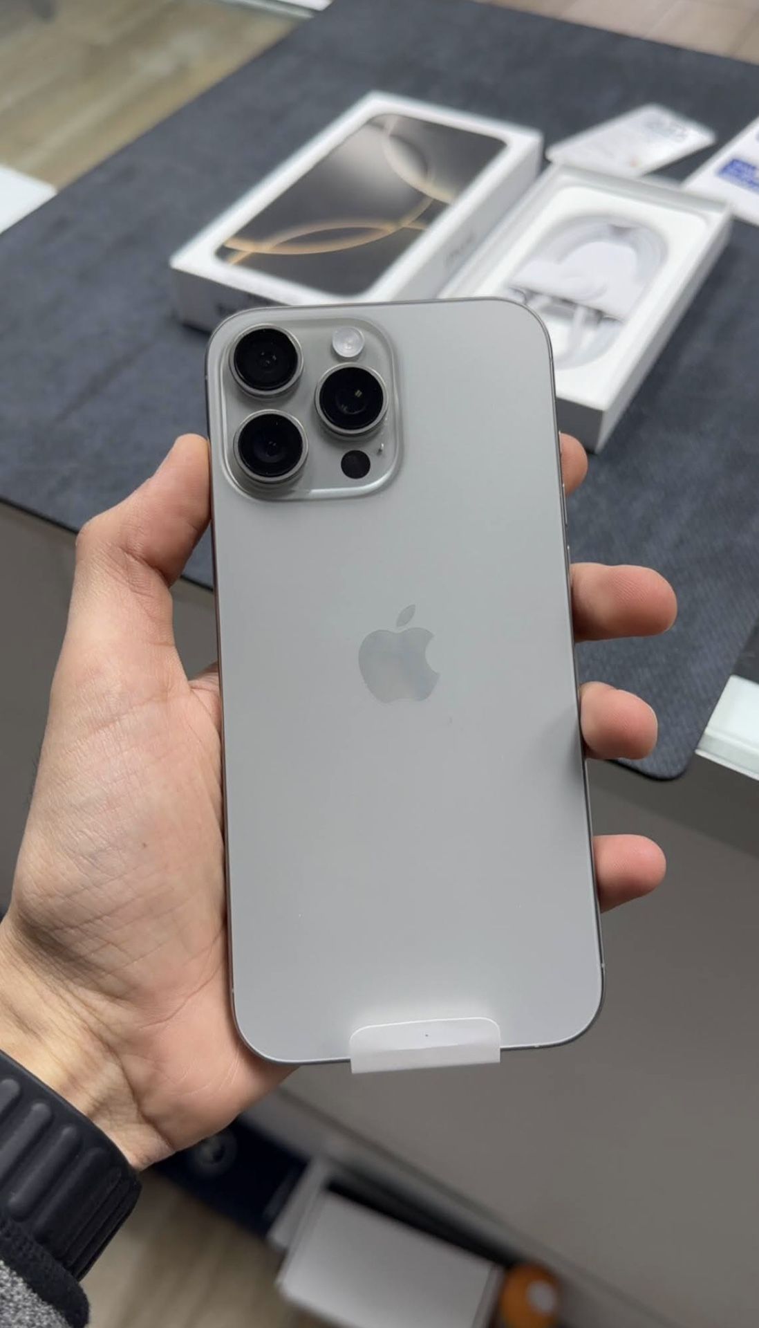 iPhone 16 Pro Max 256GB Unlocked