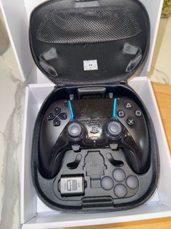 🎮 PlayStation DualSense Edge Wireless Controller + Official Carrying Case – $150