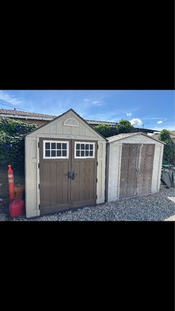 2 sheds. Good condition. Don’t leak.