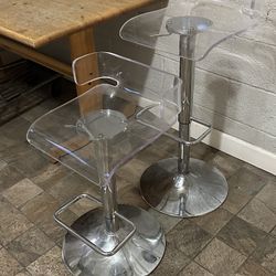 LUMISOURCE ADJUSTABLE PRIDE BARSTOOL IN VG