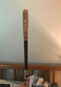 Vullo wood bat 33”