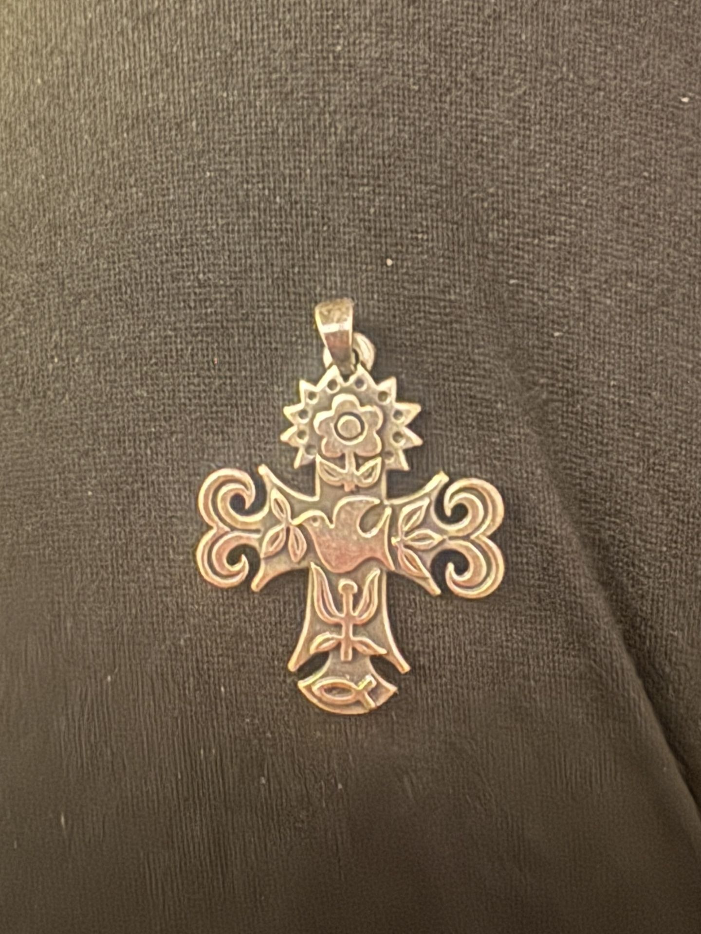 James Avery retired La Primavera Cross Pendent