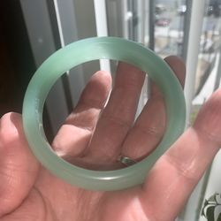 BEAUTIFUL JADE BRACELET/BANGLE NEW