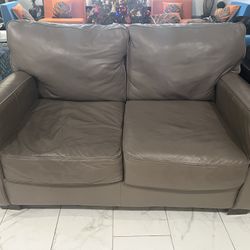 Sofa De Cuero. Leather Sofa 