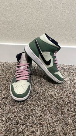 Authentic Nike Air Jordan 1 Mid "Dutch Green"  women size 8