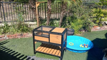 PawHut Tortoise Habitat with Shelf Storage (Yellow)