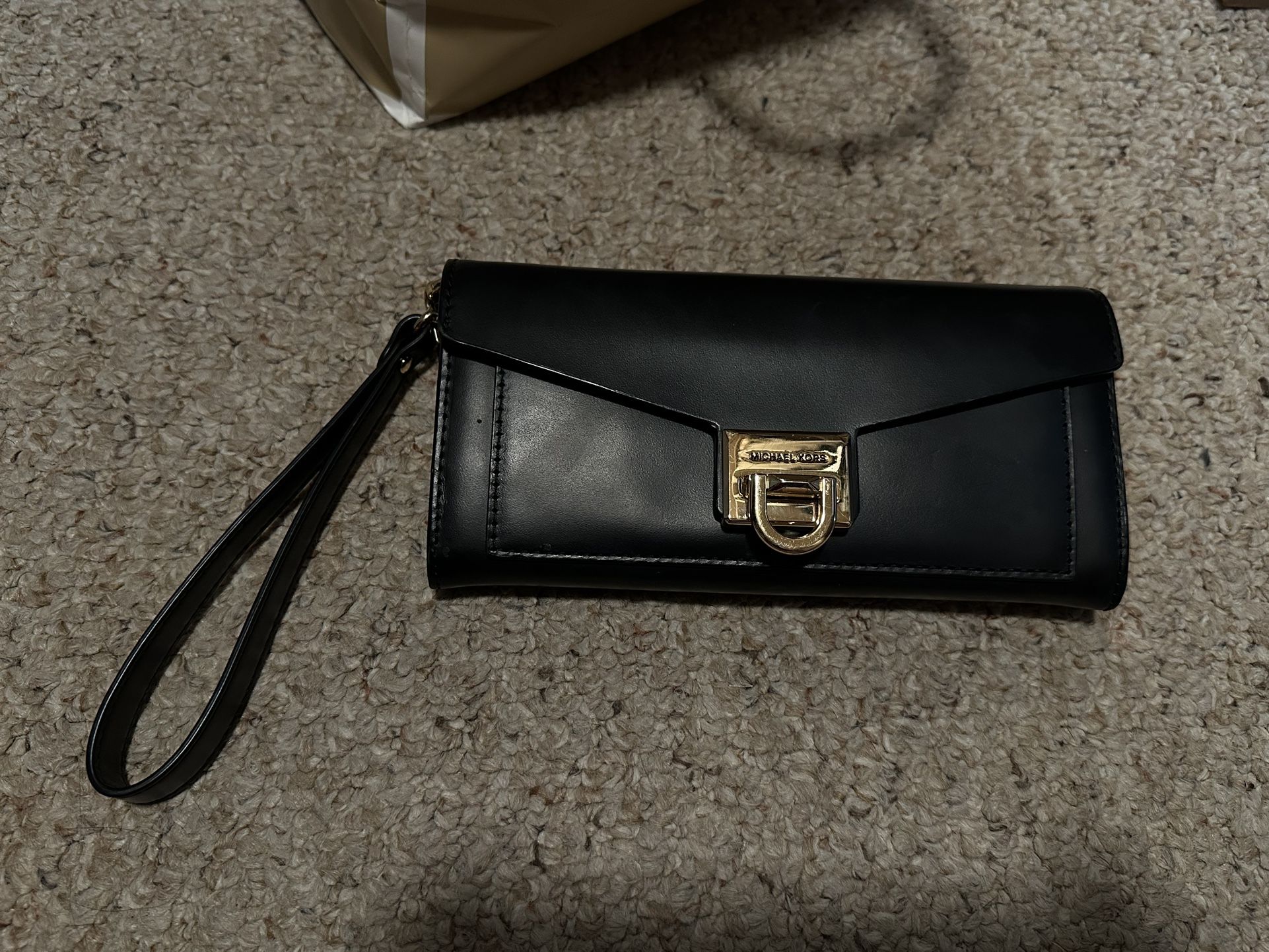 Michael Kors Wristlet Wallet 