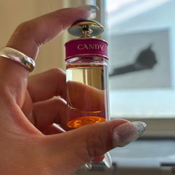 Prada candy Perfume Travel Size