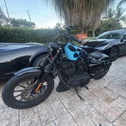 Harley Davidson sportster 883