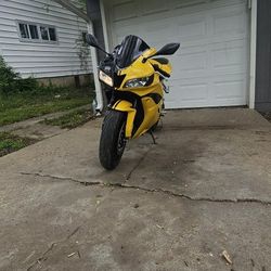 Honda Cbr 600r Year 2011