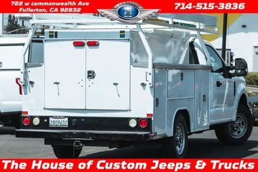 2017 Ford F-350 Chassis