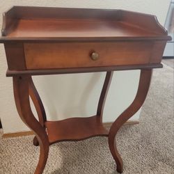 Side End Table With Small Drawer. 